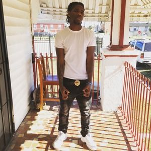 Meet your Posher, Devin